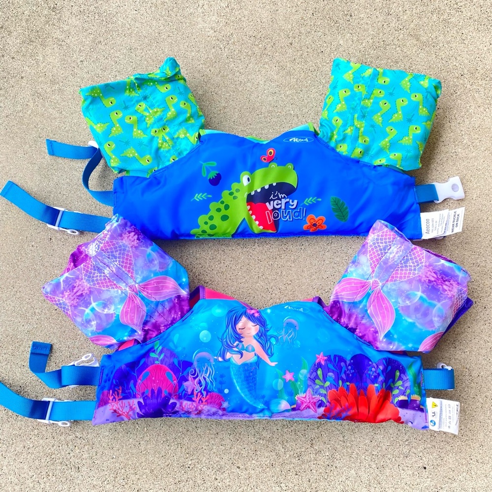 NEW 2 Pack Aeocoo Toddler Boy Girl Safety Swim Vest Set
Size 1Y - 2Y Floatie